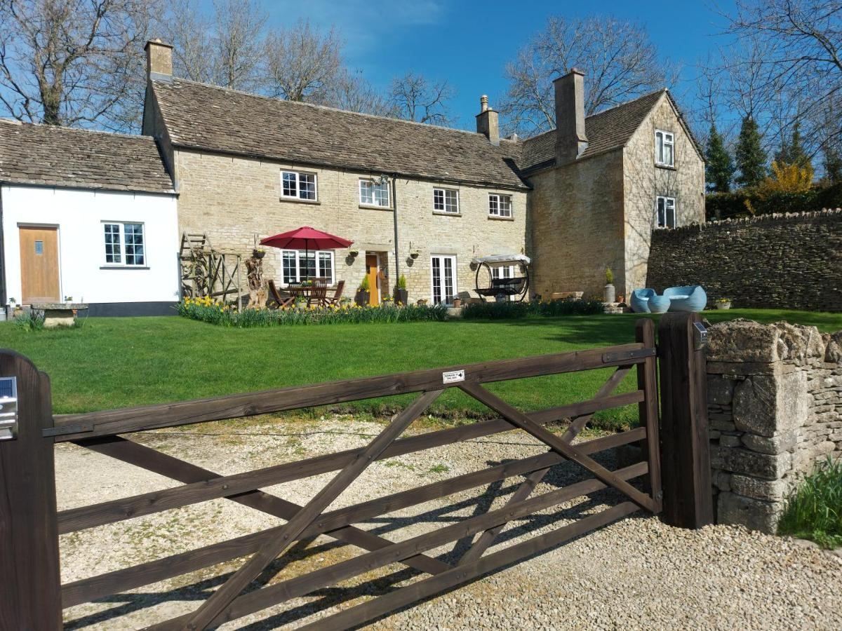 Thames Head Wharf - Historic Cotswold Cottage With Stunning Countryside Views 赛伦塞斯特 外观 照片